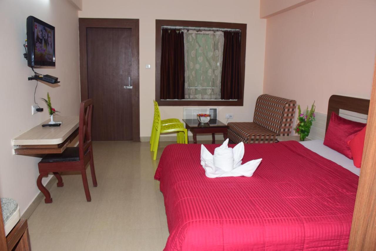 Hotel Landmark Puri Exterior foto